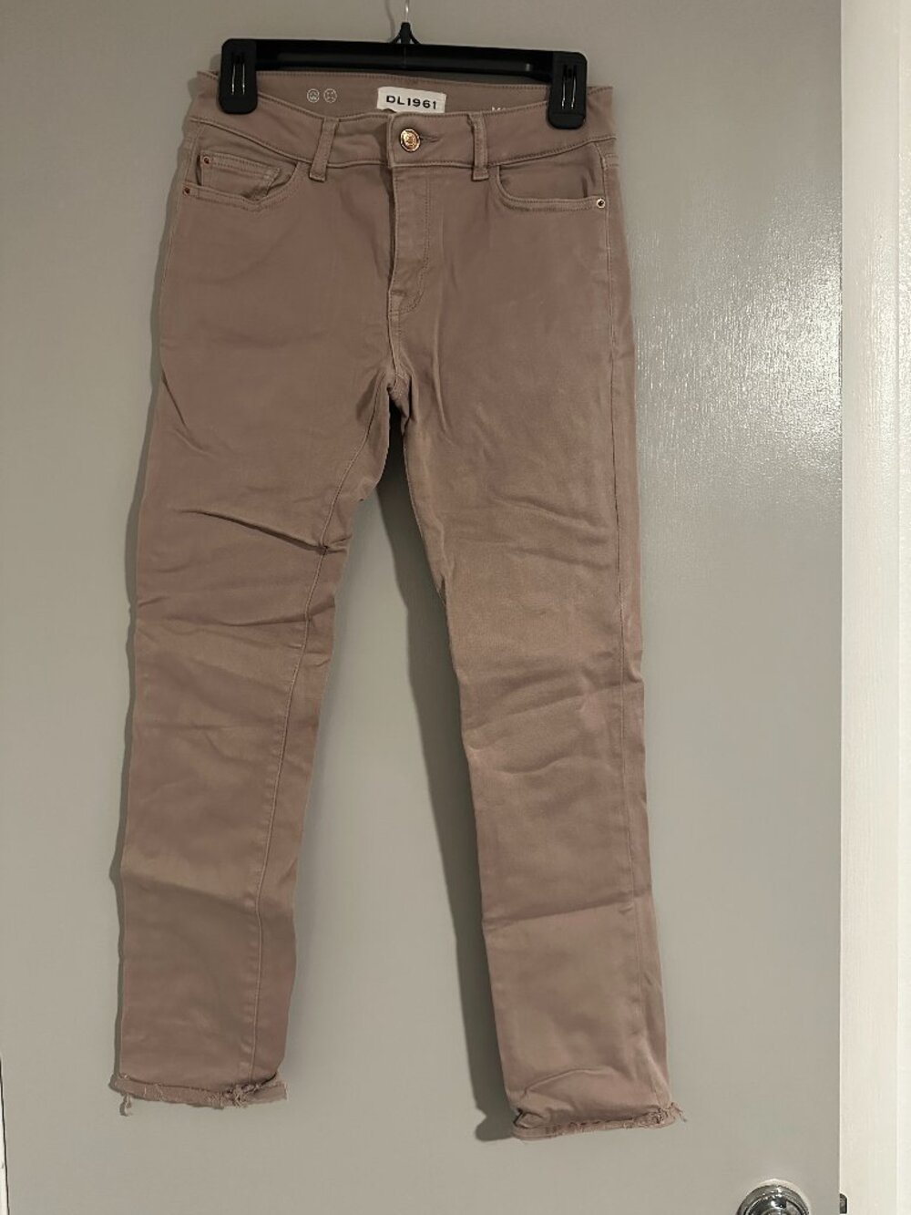 Cropped DL1961 pink/tan color pants